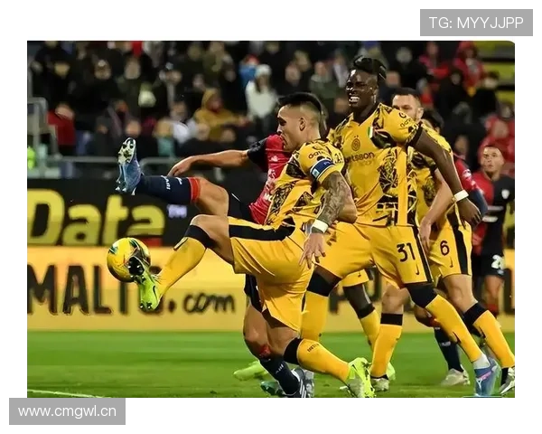 库尔图瓦对阵利物浦、曼城的极限扑救名场面解析