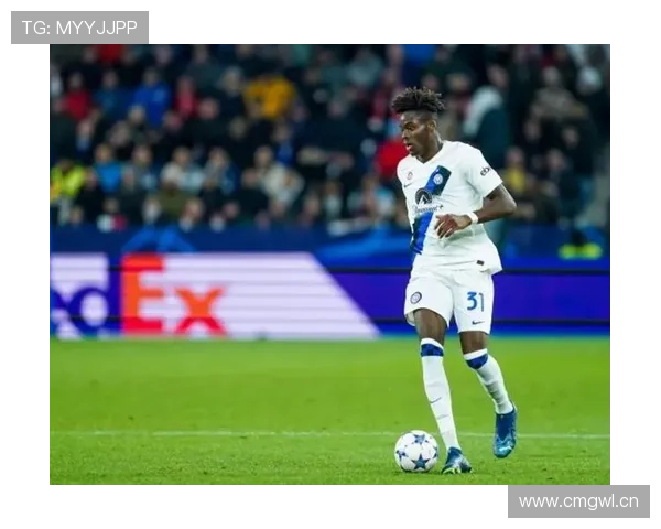 面对顶级后卫:莱奥如何利用速度优势