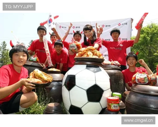 孙兴慜家冰箱里塞满泡菜，训练完直接啃生蒜配蛋白粉